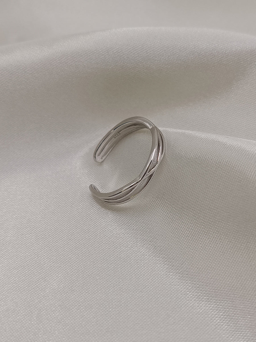 Anillo entrelazado