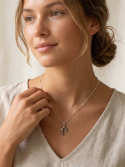Collar Roses