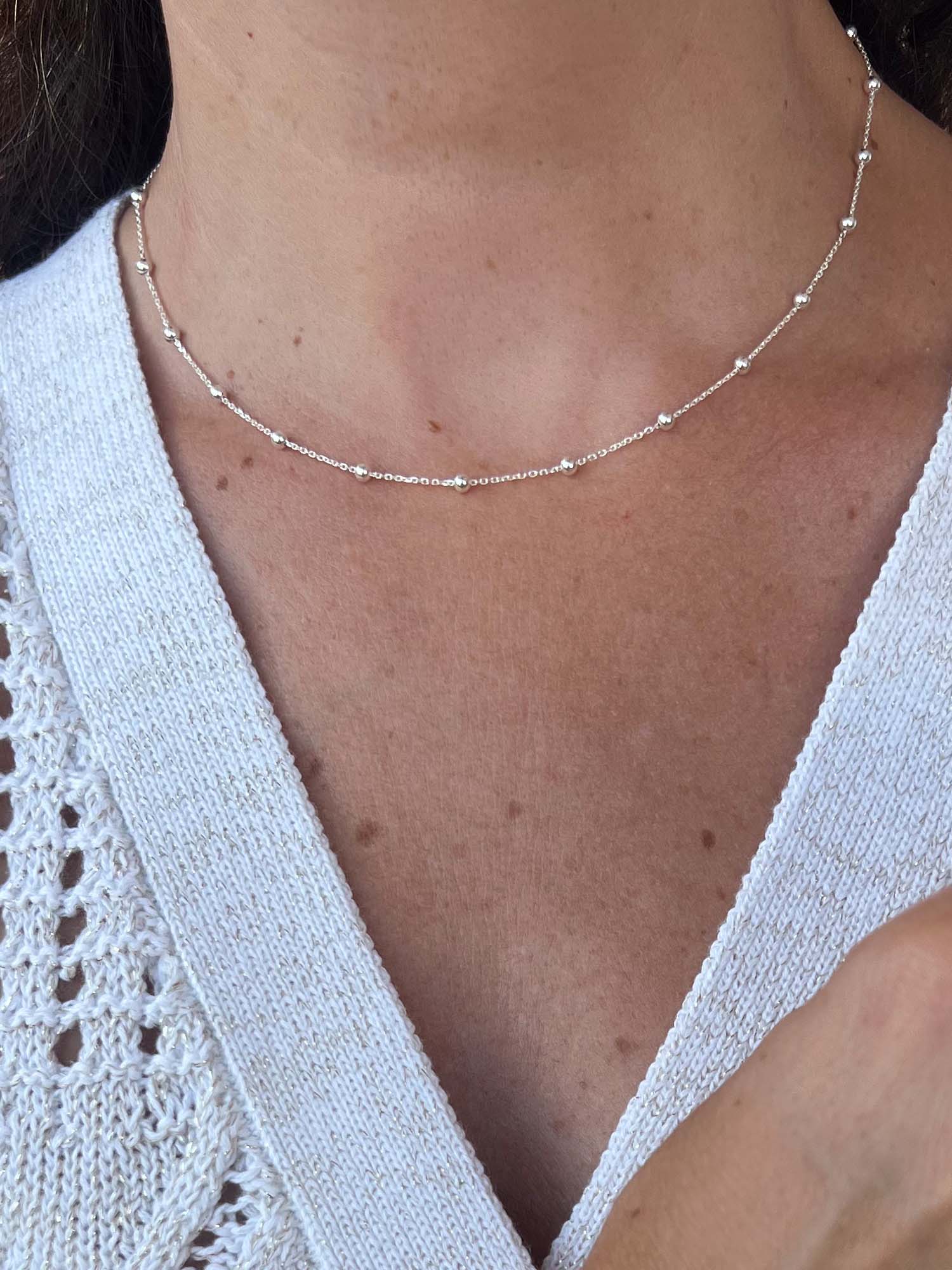 Collar bolitas de plata