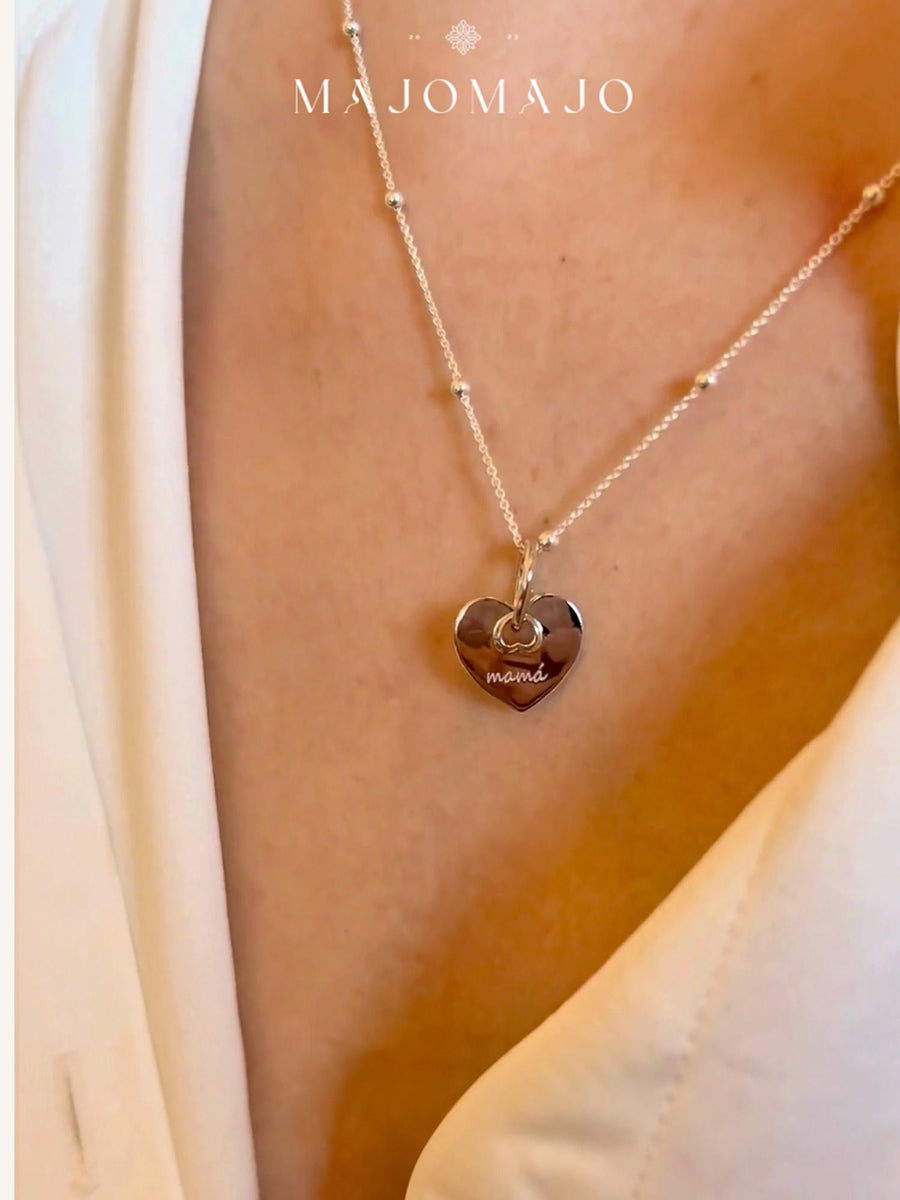 Charm Mamá