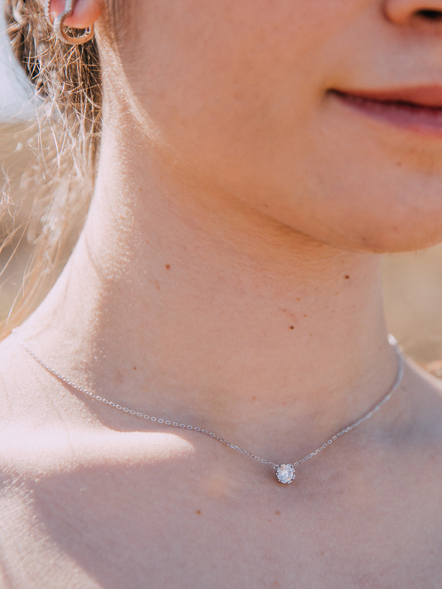 Collar brillante
